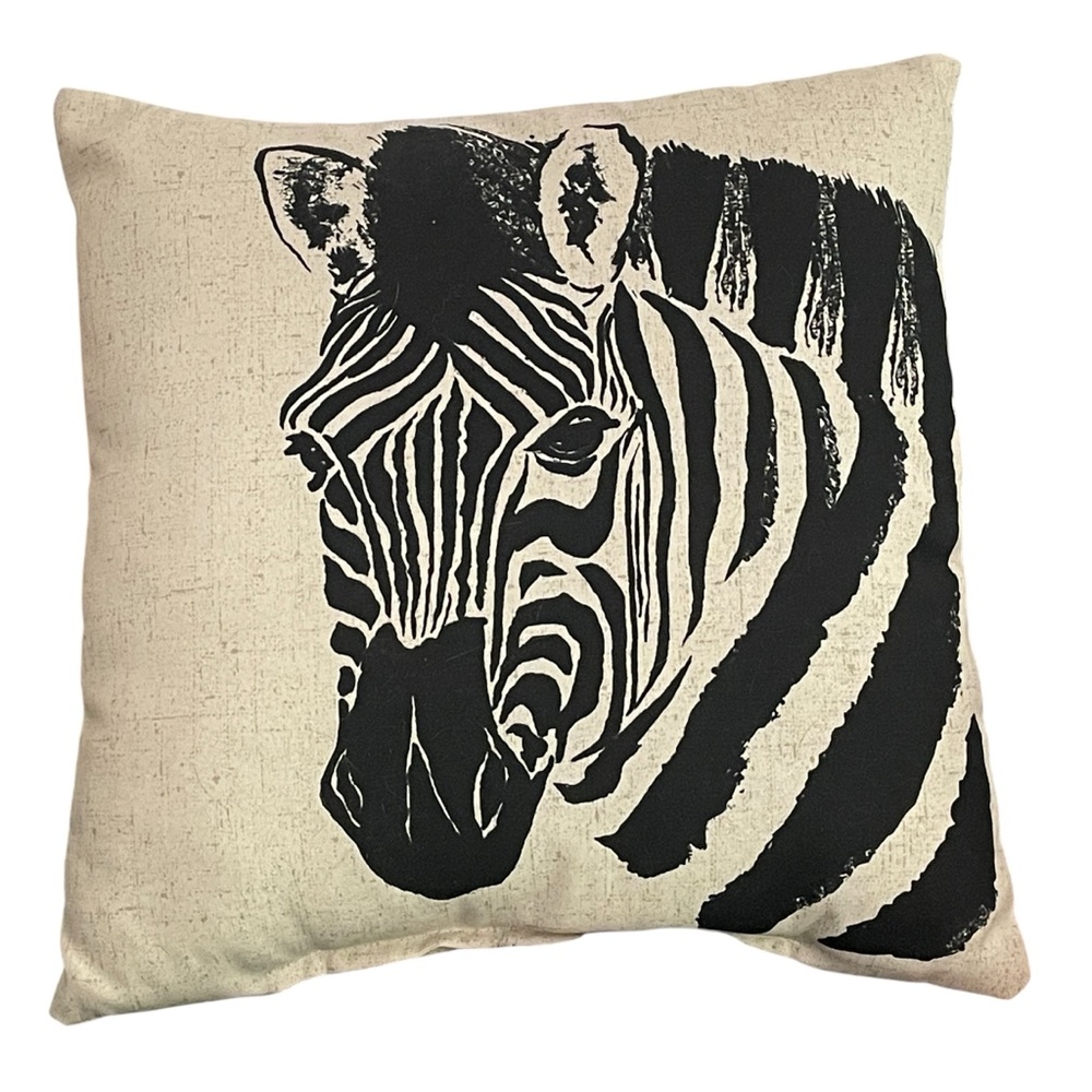 THRESHOLD Zebra Beige Textured Throw Pillow EUC